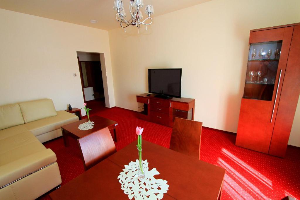 Hotel Rydzewski Елк Екстериор снимка
