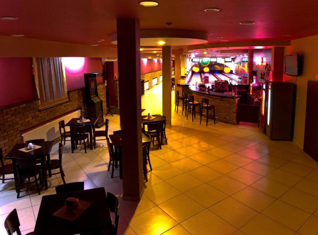 Hotel Rydzewski Елк Екстериор снимка